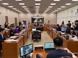 초대형산불 피해주민 지원·지역 재건 위한 '산불특별법' ,, 국회 산불특위 전체회의 통과 ! 기사 이미지