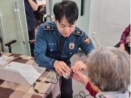 안동경찰, ‘찾아가는 지문 등록’으로 노인 실종 막는다. 기사 이미지