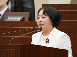 안동시의회 정복순 의원, “얇은 얼음을 밟는 마음으로 시민의 신뢰 앞에서 공직의 무게 되새겨야”(5분 자유발언) 기사 이미지